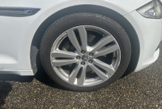 Jaguar XJ 3.0 V6 S/C Luxe Premium / ENTRETIEN OK / DISTRIBUTION OK / VIDANGE BVA OK