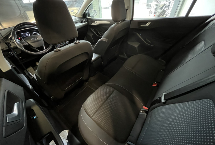 Ford Focus 1.5 EcoBlue Trend Business / DISTRIBUTION FAITE / CARPLAY