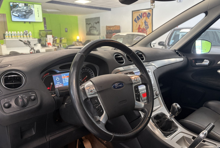 Ford S-MAX TITANIUM 140 CV