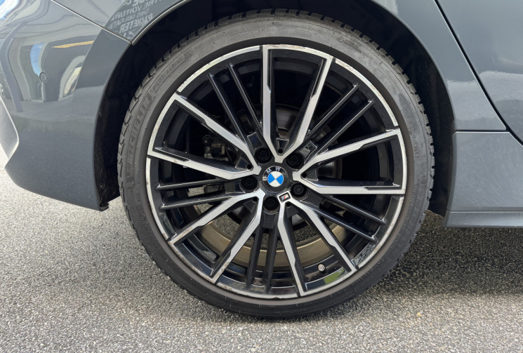 BMW Série 1 118i 136 M Sport DCT7 / Toit ouvrant / Sièges Baquet / Tête haute / Harman Kardon / TVA