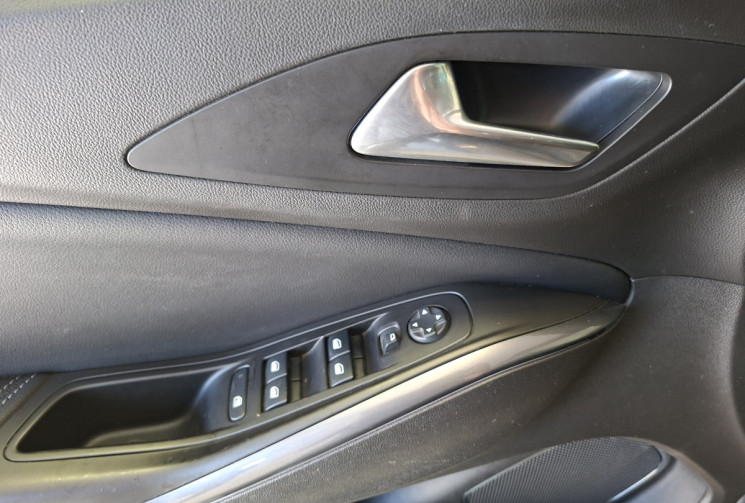 Opel Crossland X 1.2 130 TURBO DESIGN LINE / CAMERA / ENTRETIEN ET KIT DISTRIBUTION A JOUR