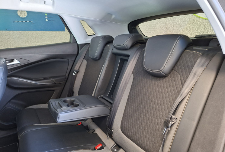 Opel Crossland X 1.2 130 TURBO DESIGN LINE / CAMERA / ENTRETIEN ET KIT DISTRIBUTION A JOUR