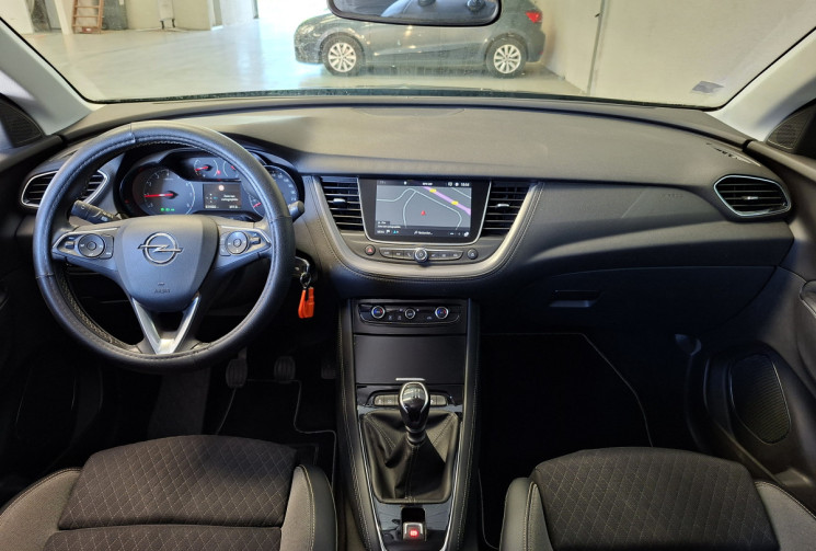 Opel Crossland X 1.2 130 TURBO DESIGN LINE / CAMERA / ENTRETIEN ET KIT DISTRIBUTION A JOUR