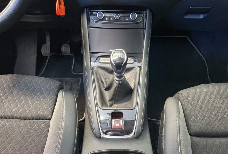 Opel Crossland X 1.2 130 TURBO DESIGN LINE / CAMERA / ENTRETIEN ET KIT DISTRIBUTION A JOUR