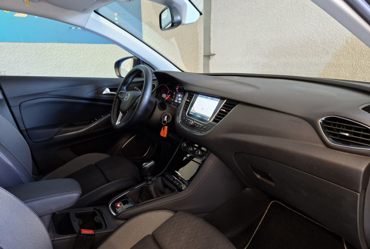 Opel Crossland X 1.2 130 TURBO DESIGN LINE / CAMERA / ENTRETIEN ET KIT DISTRIBUTION A JOUR