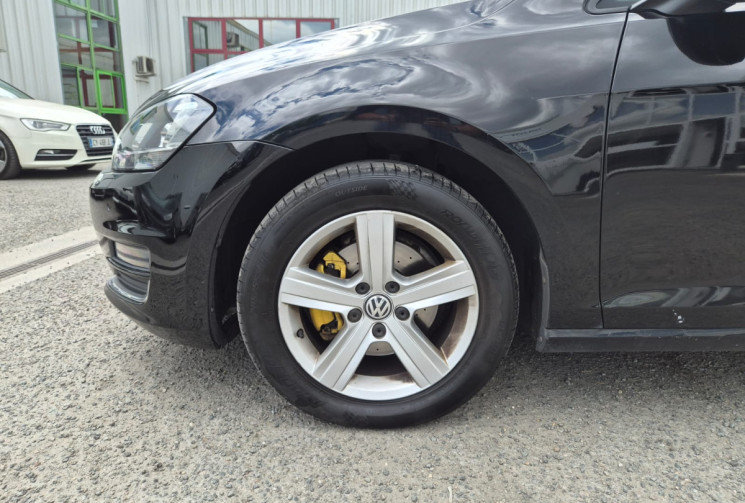 Volkswagen Golf VII 1.6 TDI * 105 CV * DISTRIBUTION FAITE * BT * SIEGES CHAUFFANTS * ALCANTARA 