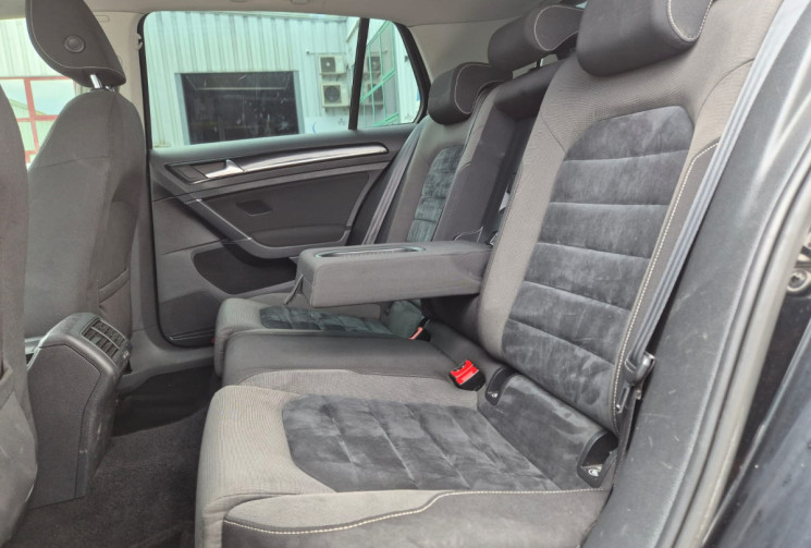 Volkswagen Golf VII 1.6 TDI * 105 CV * DISTRIBUTION FAITE * BT * SIEGES CHAUFFANTS * ALCANTARA 