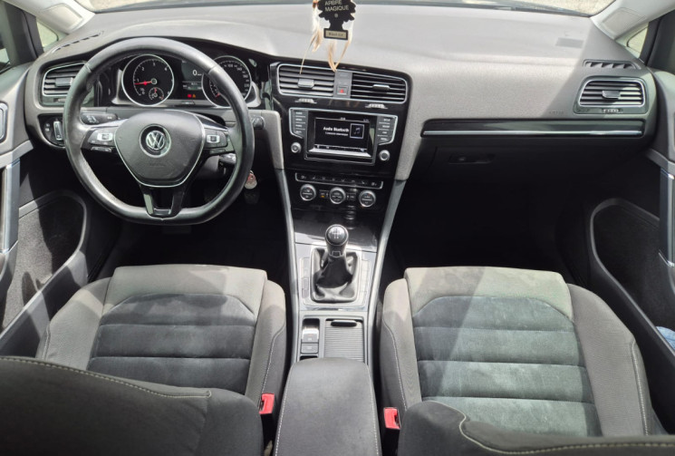 Volkswagen Golf VII 1.6 TDI * 105 CV * DISTRIBUTION FAITE * BT * SIEGES CHAUFFANTS * ALCANTARA 