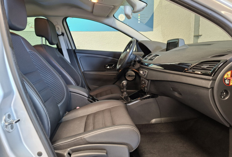 Renault Megane III EDITION BOSE 1.2 130 16V TCE / ENTRETIEN A JOUR / GARANTIE 6 MOIS