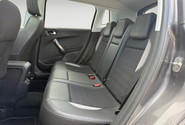 Peugeot 2008 1.6 BLUEHDI 120 Cv ALLURE BVM6 / DISTRIBUTION OK / ENTRETIEN A JOUR