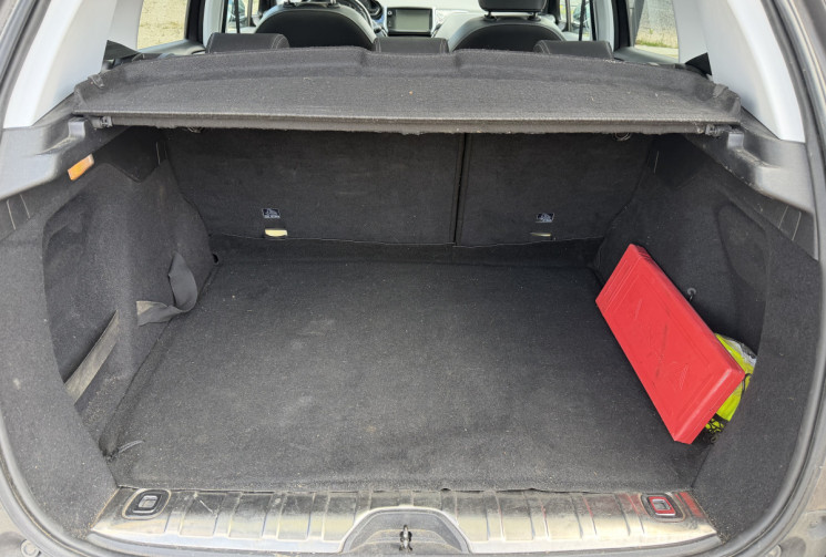 Peugeot 2008 1.6 BLUEHDI 120 Cv ALLURE BVM6 / DISTRIBUTION OK / ENTRETIEN A JOUR