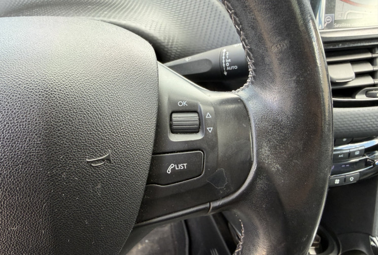 Peugeot 2008 1.6 BLUEHDI 120 Cv ALLURE BVM6 / DISTRIBUTION OK / ENTRETIEN A JOUR