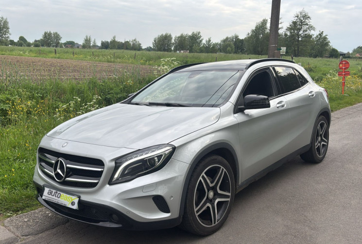 Mercedes GLA 1.6 i 122CV 7G-DCT PACK AMG TOIT OUVRANT / CAMERA