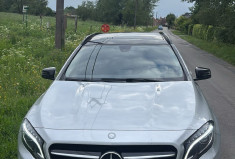 Mercedes GLA 1.6 i 122CV 7G-DCT PACK AMG TOIT OUVRANT / CAMERA