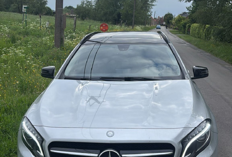 Mercedes GLA 1.6 i 122CV 7G-DCT PACK AMG TOIT OUVRANT / CAMERA