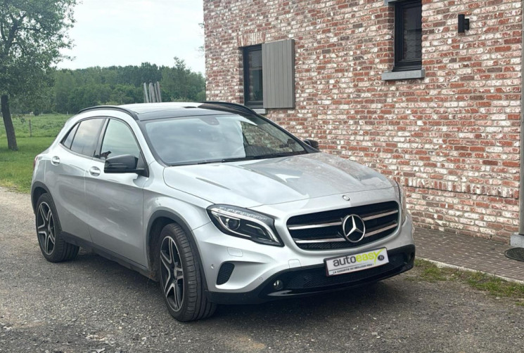Mercedes GLA 1.6 i 122CV 7G-DCT PACK AMG TOIT OUVRANT / CAMERA