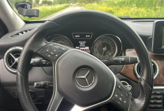 Mercedes GLA 1.6 i 122CV 7G-DCT PACK AMG TOIT OUVRANT / CAMERA