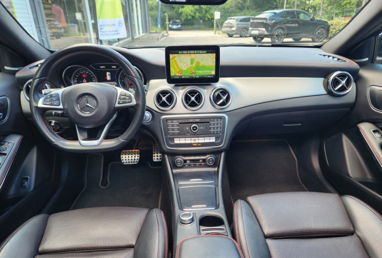 Mercedes GLA 220 d Fascination 7G-DCT Toit ouvrant / cuir