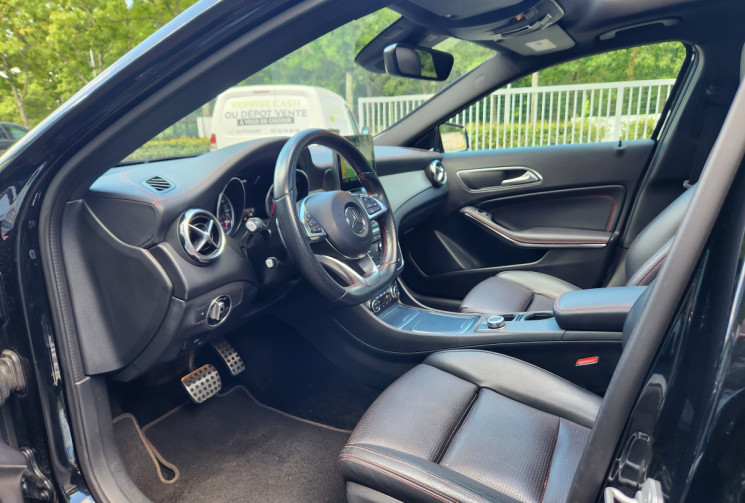 Mercedes GLA 220 d Fascination 7G-DCT Toit ouvrant / cuir