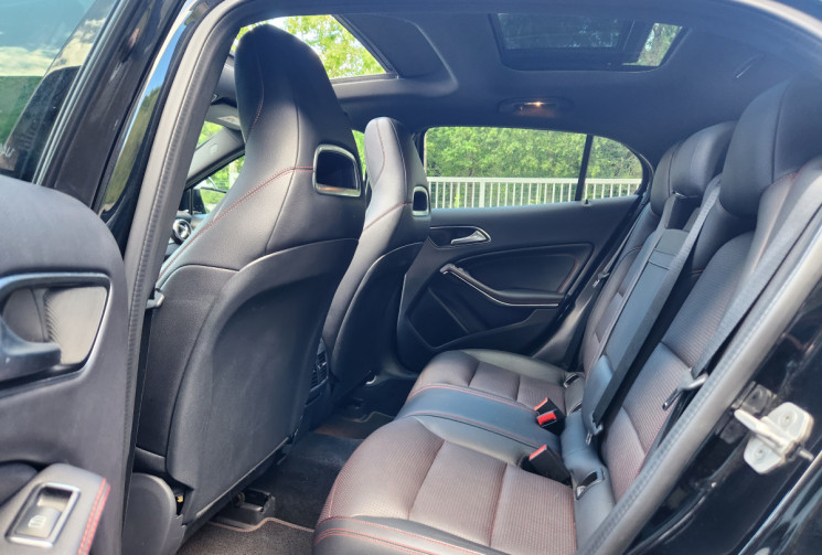 Mercedes GLA 220 d Fascination 7G-DCT Toit ouvrant / cuir