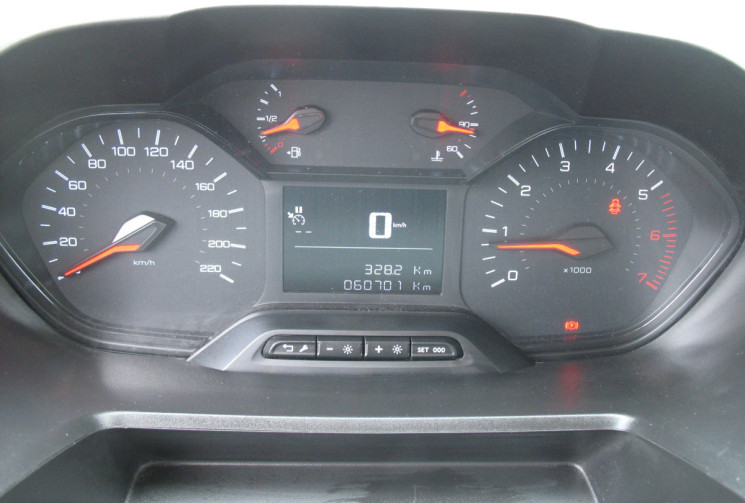 Peugeot Partner PREMIUM STD  1.2  THP 110  COURROIE NEUVE