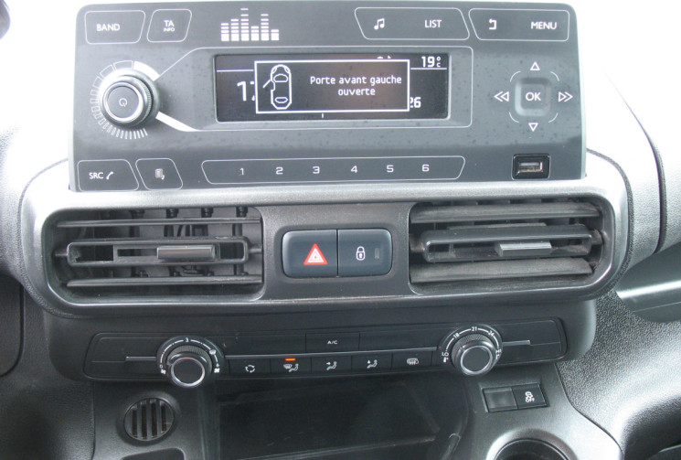 Peugeot Partner PREMIUM STD  1.2  THP 110  COURROIE NEUVE