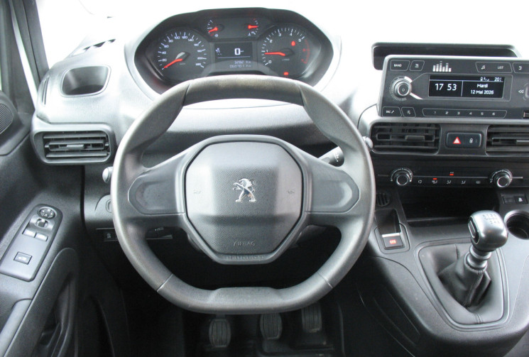 Peugeot Partner PREMIUM STD  1.2  THP 110  COURROIE NEUVE