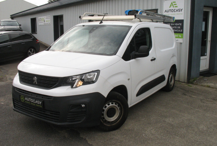 Peugeot Partner PREMIUM STD  1.2  THP 110  COURROIE NEUVE