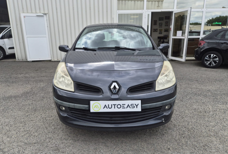 Renault Clio iii 1L5 DCI * 68cv * 5P * CLIM * 2EME MAIN * FAIBLE CONSOMATION  