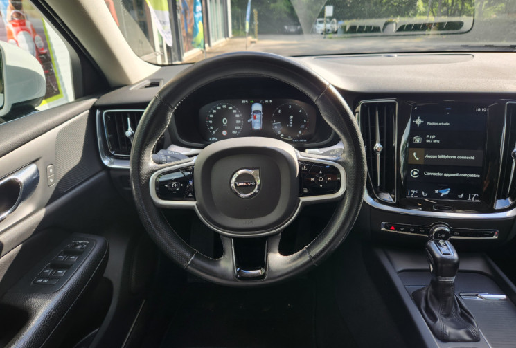 Volvo V60 D4 190ch AdBlue Momentum Geartronic