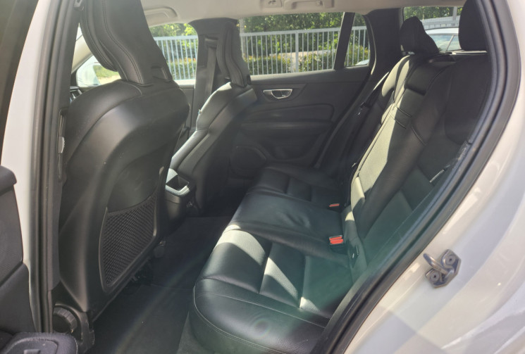 Volvo V60 D4 190ch AdBlue Momentum Geartronic
