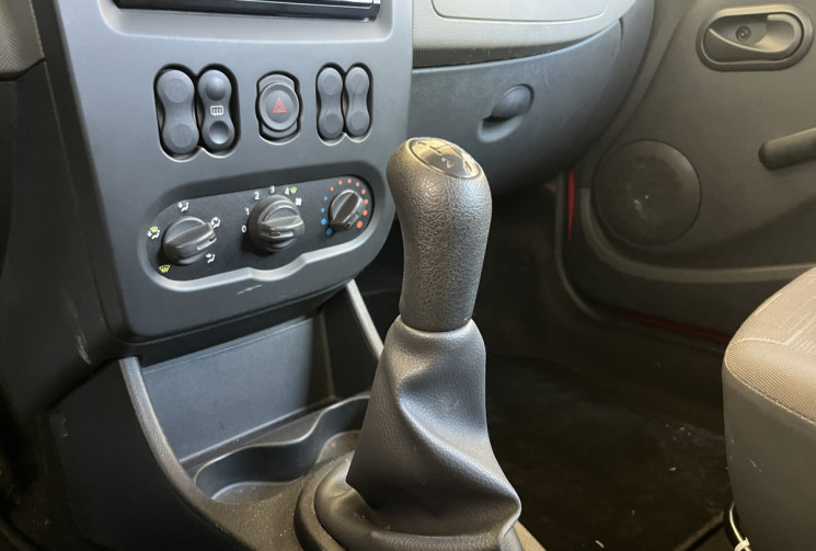 Dacia Sandero I (B90) 1.4 MPI 75ch
