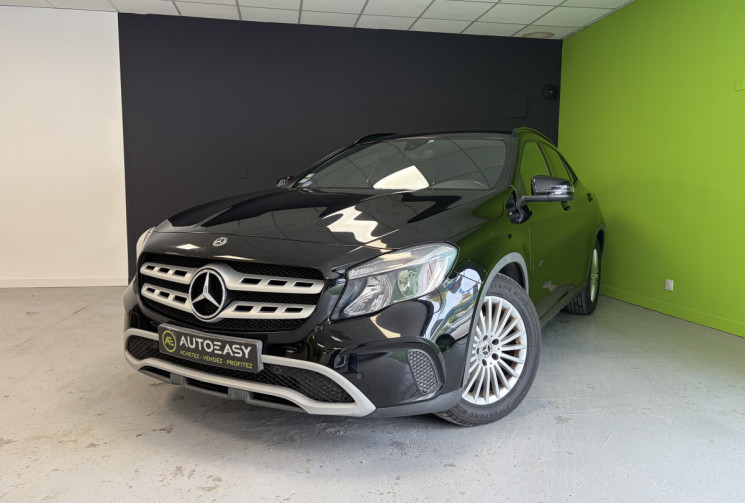 Mercedes GLA 1.6 i 180 122 cv Intuition