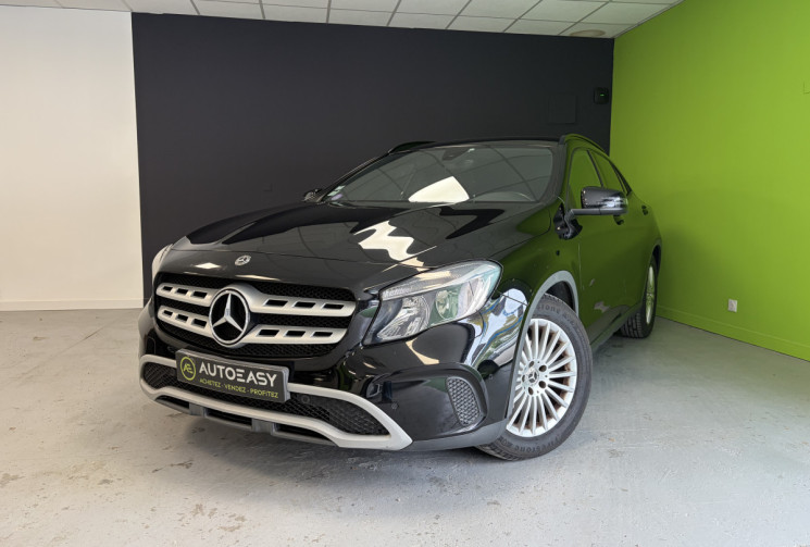 Mercedes GLA 1.6 i 180 122 cv Intuition