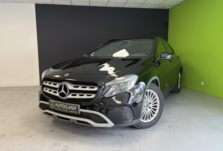 Mercedes GLA 1.6 i 180 122 cv Intuition