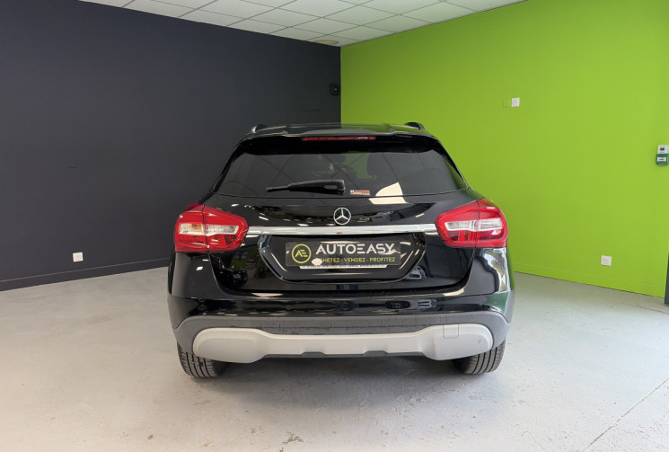 Mercedes GLA 1.6 i 180 122 cv Intuition