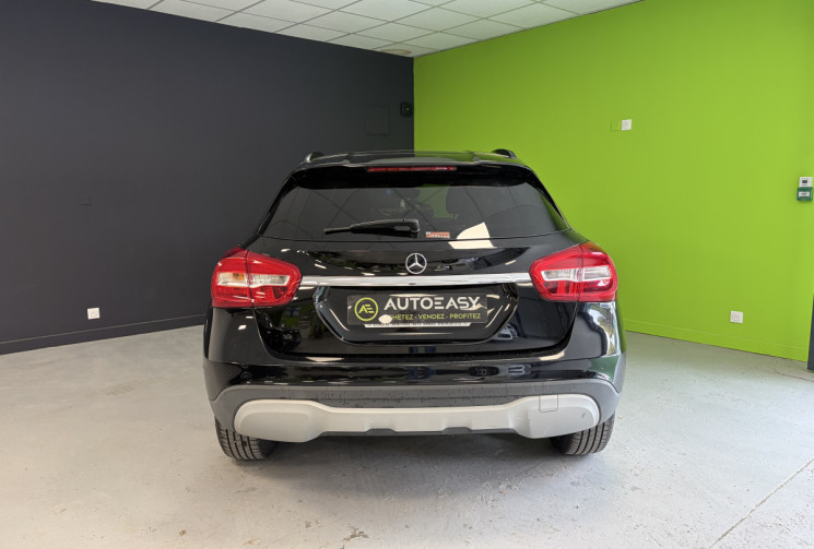 Mercedes GLA 1.6 i 180 122 cv Intuition