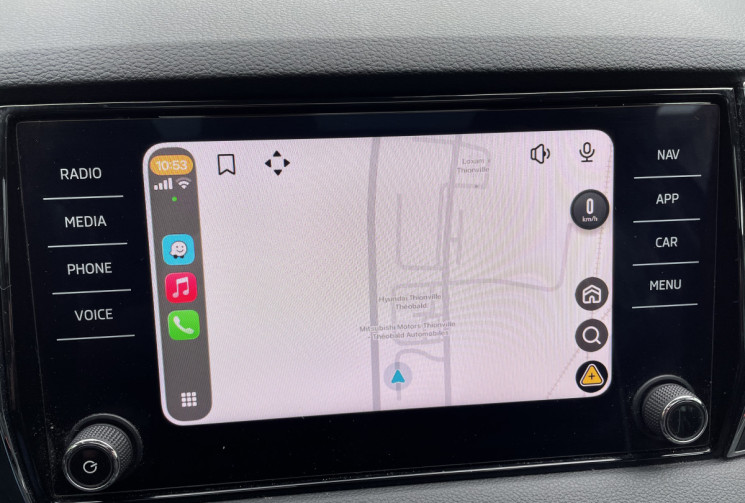 Skoda Karoq 1.6 TDI 116ch SCR Style DSG7/Toit Pano/Apple Carplay Android Auto/ Siège électrique  