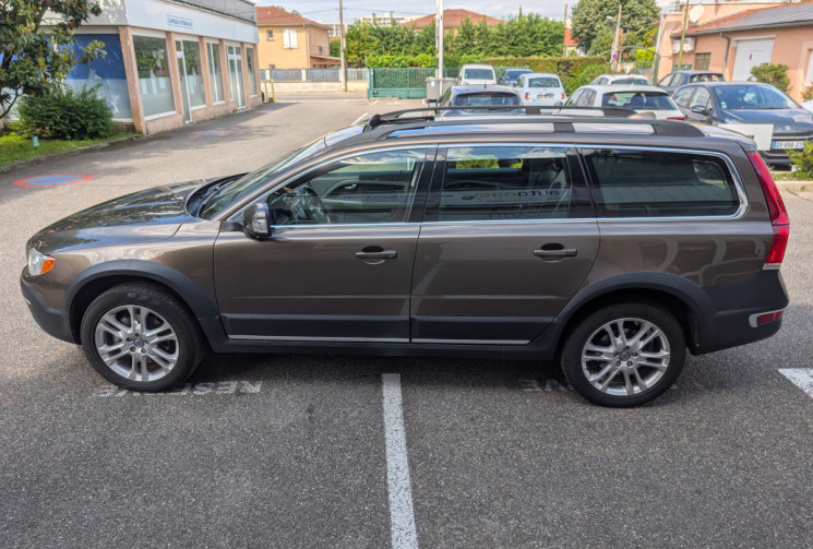 Volvo XC70 D5 AWD 215 ch Xenium Geartronic
