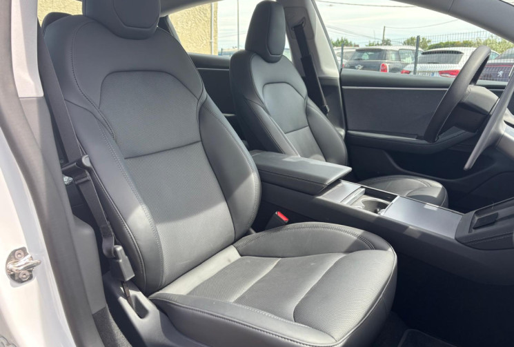 Tesla Model 3 STANDAR RANGE RWD / JANTES 20 POUCES / 15700 KMS / GARANTIE TESLA 11/2027