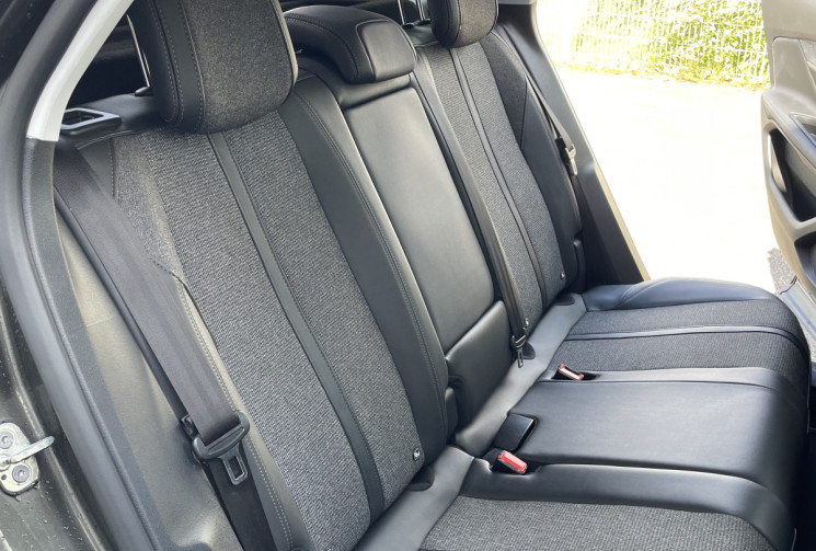Peugeot 3008 II 1.5 BlueHDi eat8 130 CV BVA ALLURE