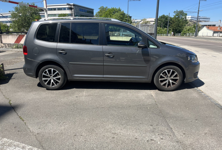 Volkswagen Touran 1.6 tdi 105