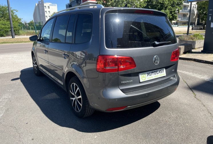 Volkswagen Touran 1.6 tdi 105