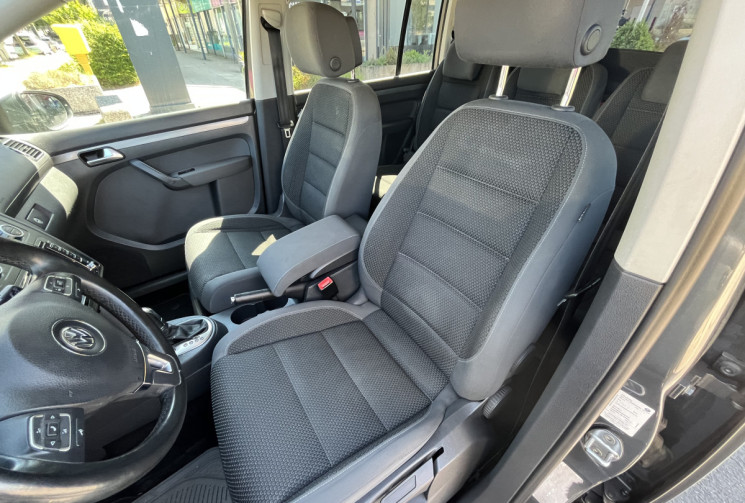 Volkswagen Touran 1.6 tdi 105