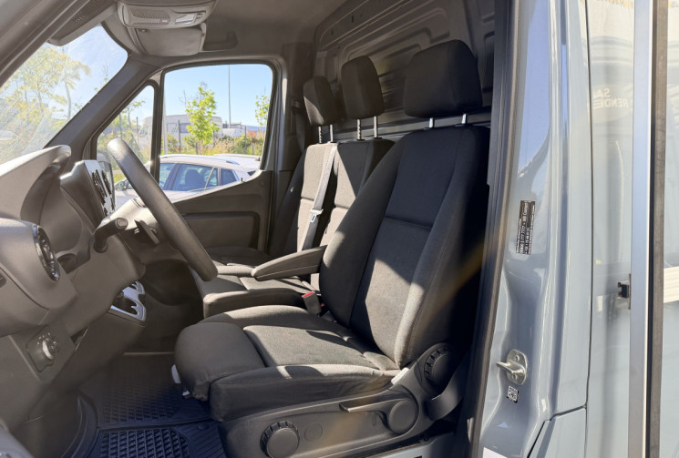 Mercedes Sprinter L1H1 214 cdi 143 CH 1ERE MAIN