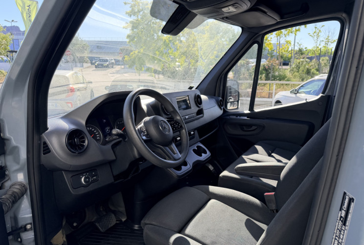 Mercedes Sprinter L1H1 214 cdi 143 CH 1ERE MAIN