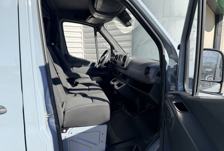 Mercedes Sprinter L1H1 214 cdi 143 CH 1ERE MAIN