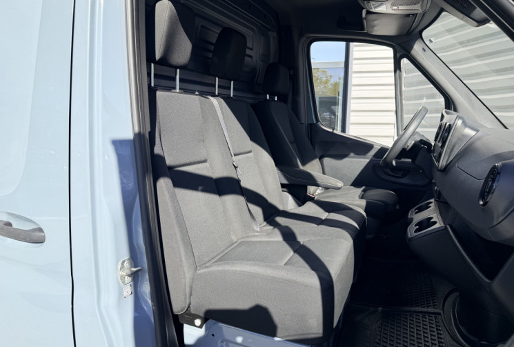Mercedes Sprinter L1H1 214 cdi 143 CH 1ERE MAIN