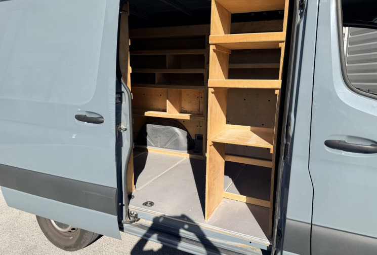 Mercedes Sprinter L1H1 214 cdi 143 CH 1ERE MAIN