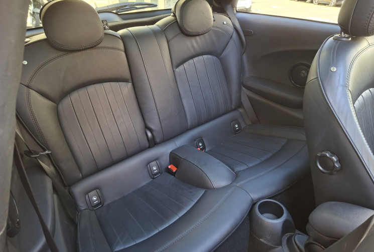 Mini MINI JOHN COOPER WORKS 2.0 i 231 CH BVA 8 TOIT OUVRANT / HARMAN KARDON...